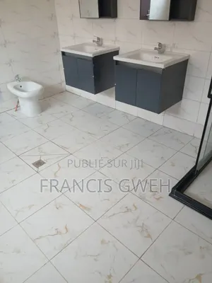 4chbre Villa dans Francis Gweh, Cocody à Louer