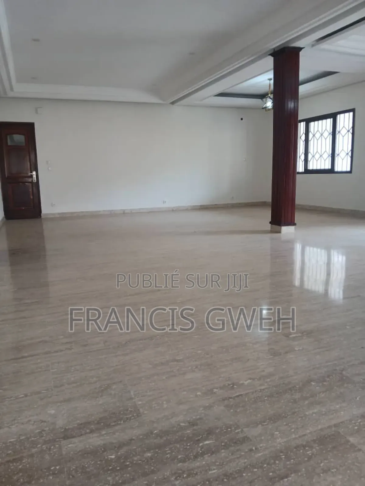 4chbre Villa dans Francis Gweh, Cocody à Louer