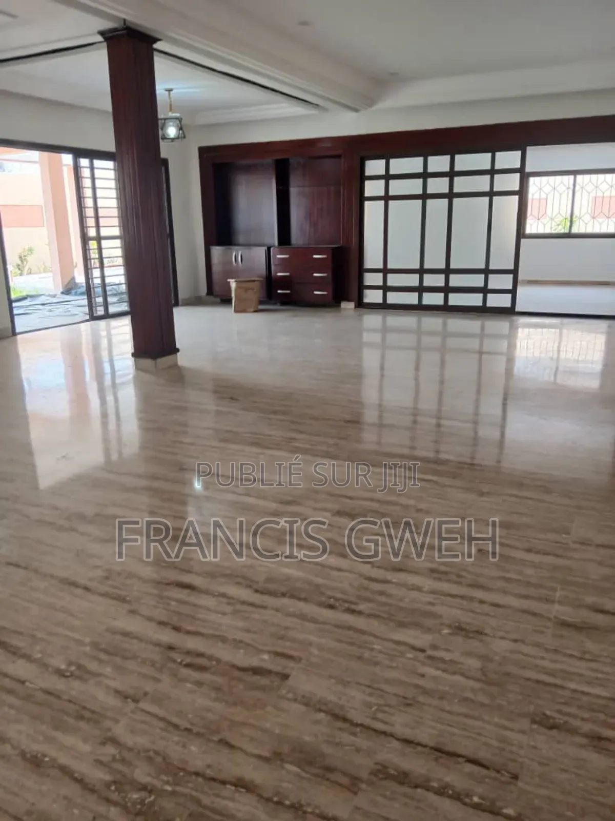 4chbre Villa dans Francis Gweh, Cocody à Louer