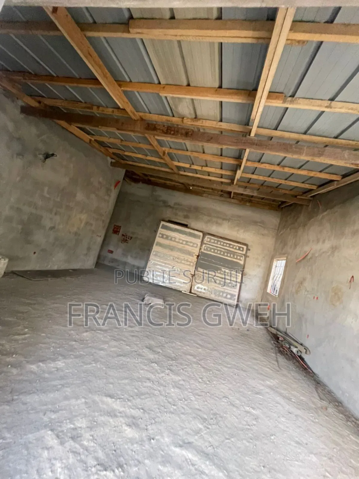 5chbre Villa dans Francis Gweh, Cocody à Vendre