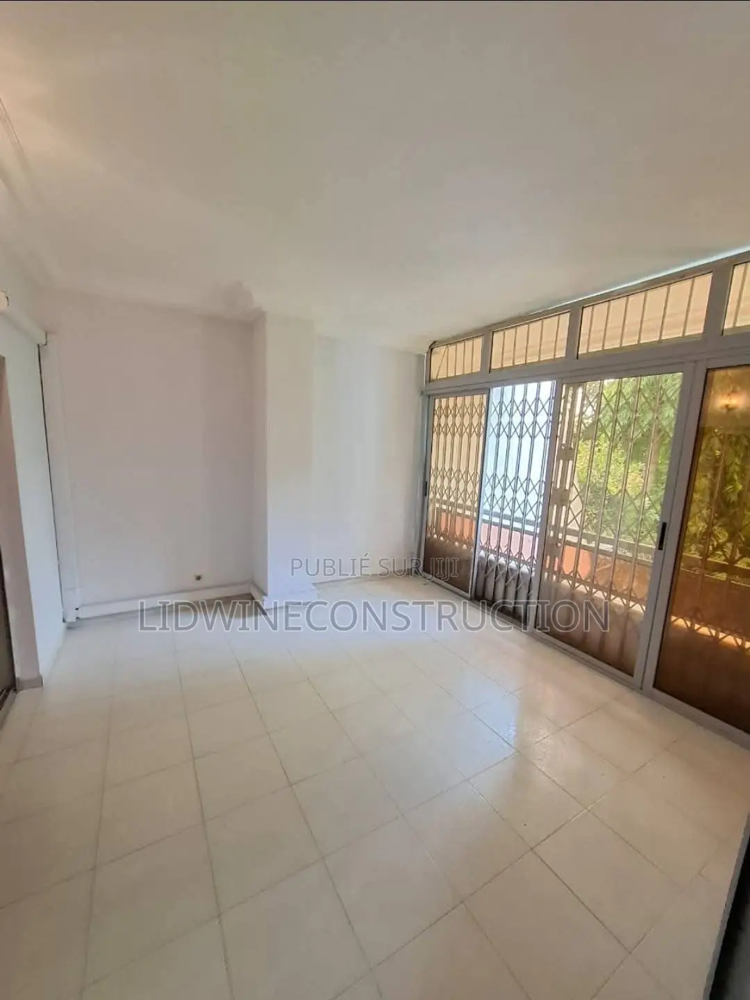 8chbre Villa dans Deux Plateaux à Louer