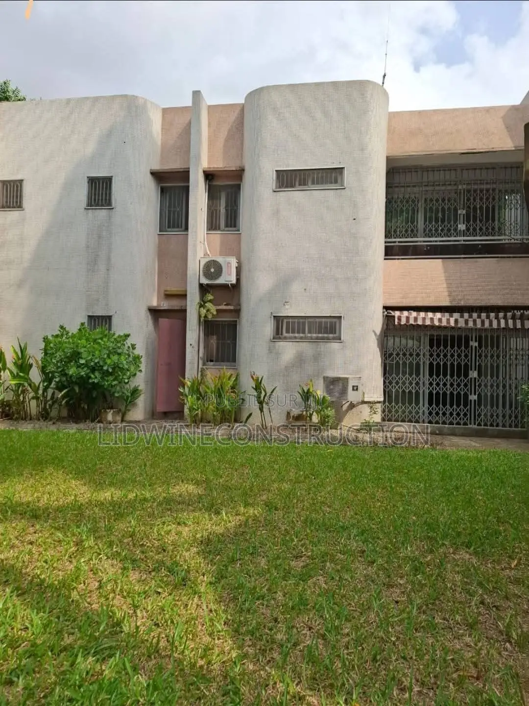 8chbre Villa dans Deux Plateaux à Louer