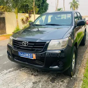 Toyota Hilux 2017 Gris