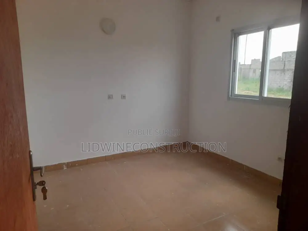 3chbre Villa dans Songon à Vendre