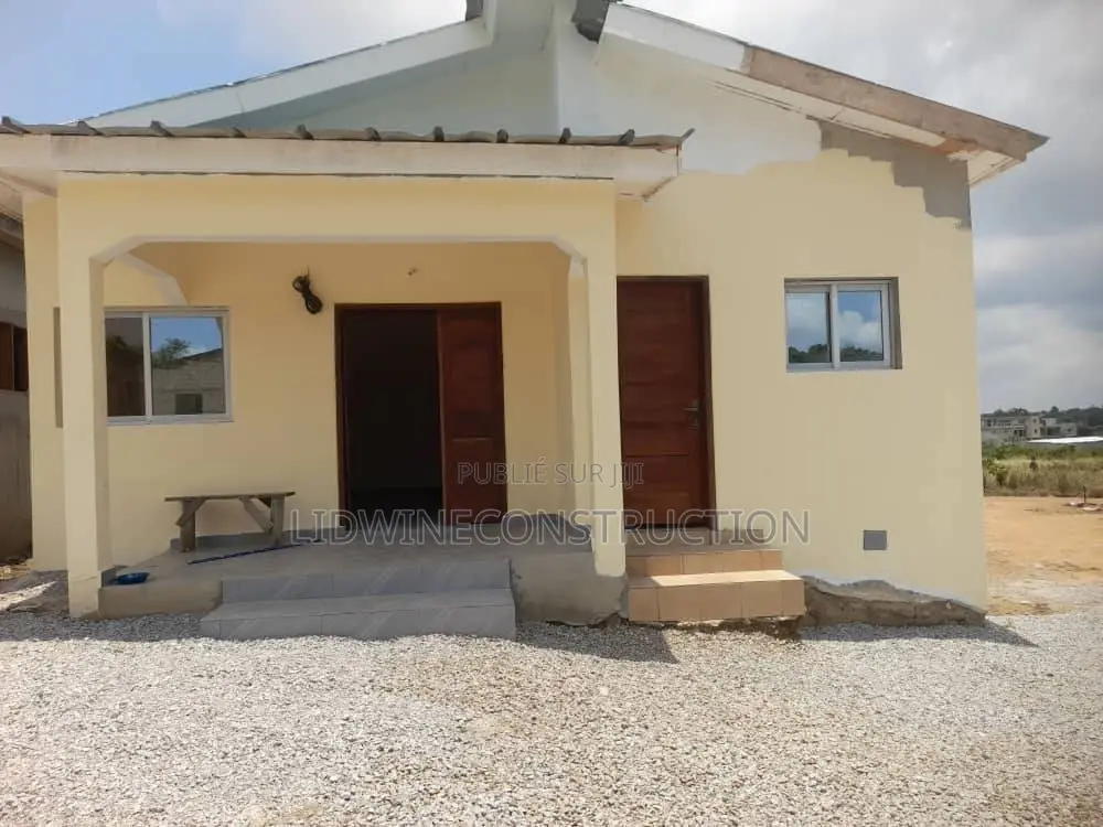 3chbre Villa dans Songon à Vendre