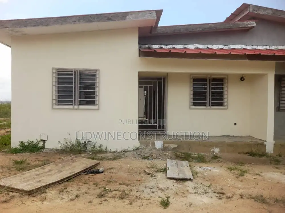 3chbre Villa dans Songon à Vendre