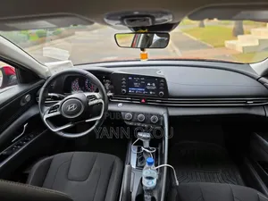 Hyundai Elantra 2022 Autre