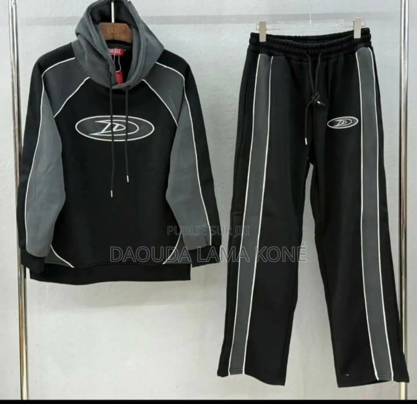 Vêtements Costume