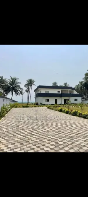 Meublé 10chbre Duplex dans Zié Multi-Service, Grand-Bassam à Vendre