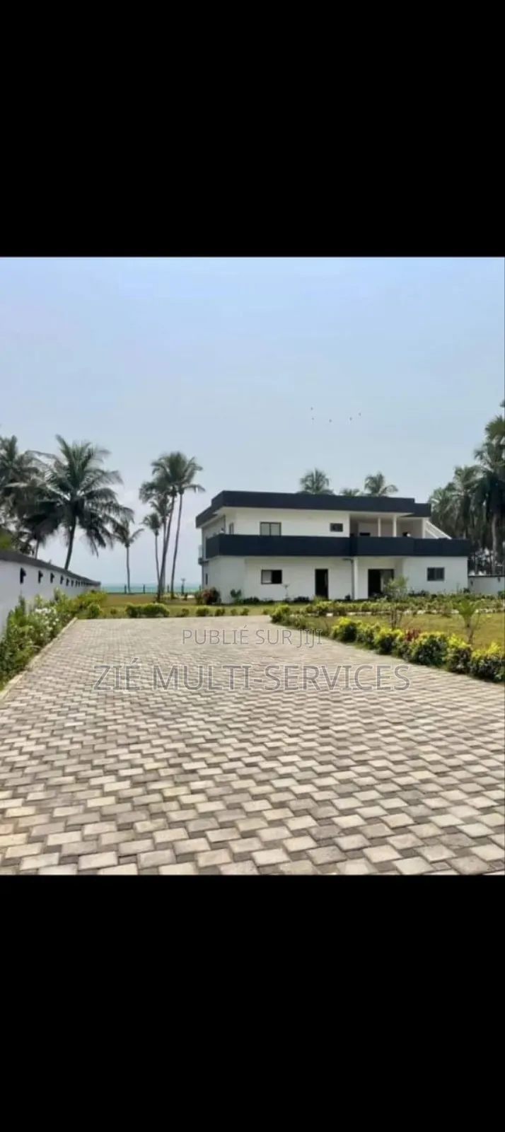 Meublé 10chbre Duplex dans Zié Multi-Service, Grand-Bassam à Vendre