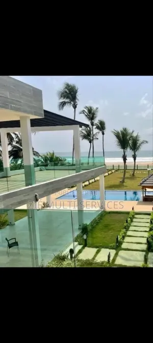 Meublé 10chbre Duplex dans Zié Multi-Service, Grand-Bassam à Vendre