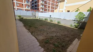 3chbre Duplex dans Arthur Angoh, Grand-Bassam à Louer