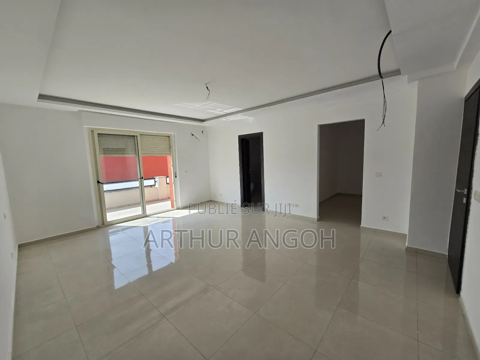 6chbre Duplex dans Arthur Angoh, Grand-Bassam à Louer