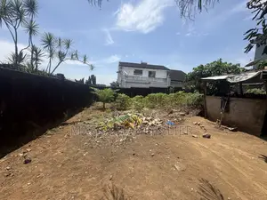 Vente Terrain Commercial 900 M2 À Cocody 7e Tranche