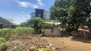 Vente Terrain Commercial 900 M2 À Cocody 7e Tranche