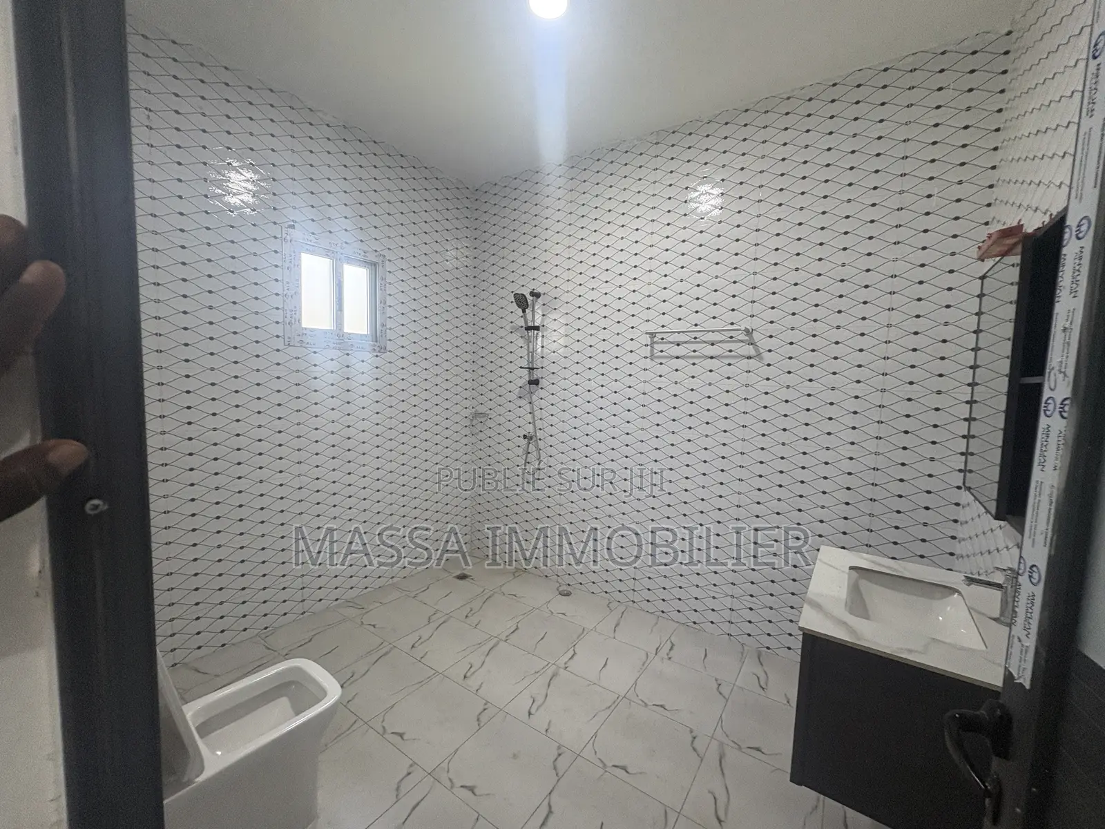 5chbre Villa dans Massa Immobilier, Deux Plateaux à Louer