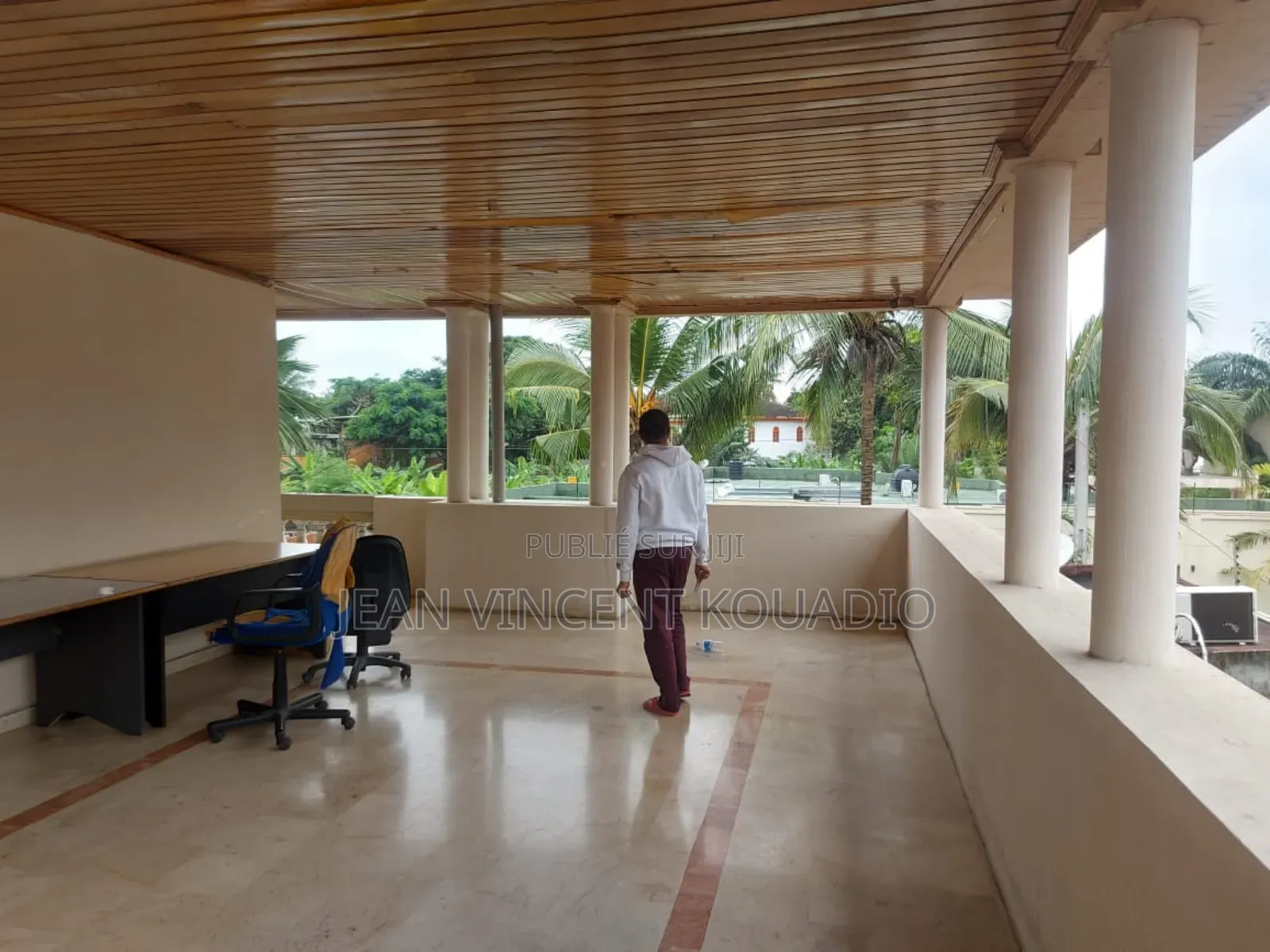 Meublé 5chbre Appartement-terrasse dans Villa Duplex, Cocody à Vendre