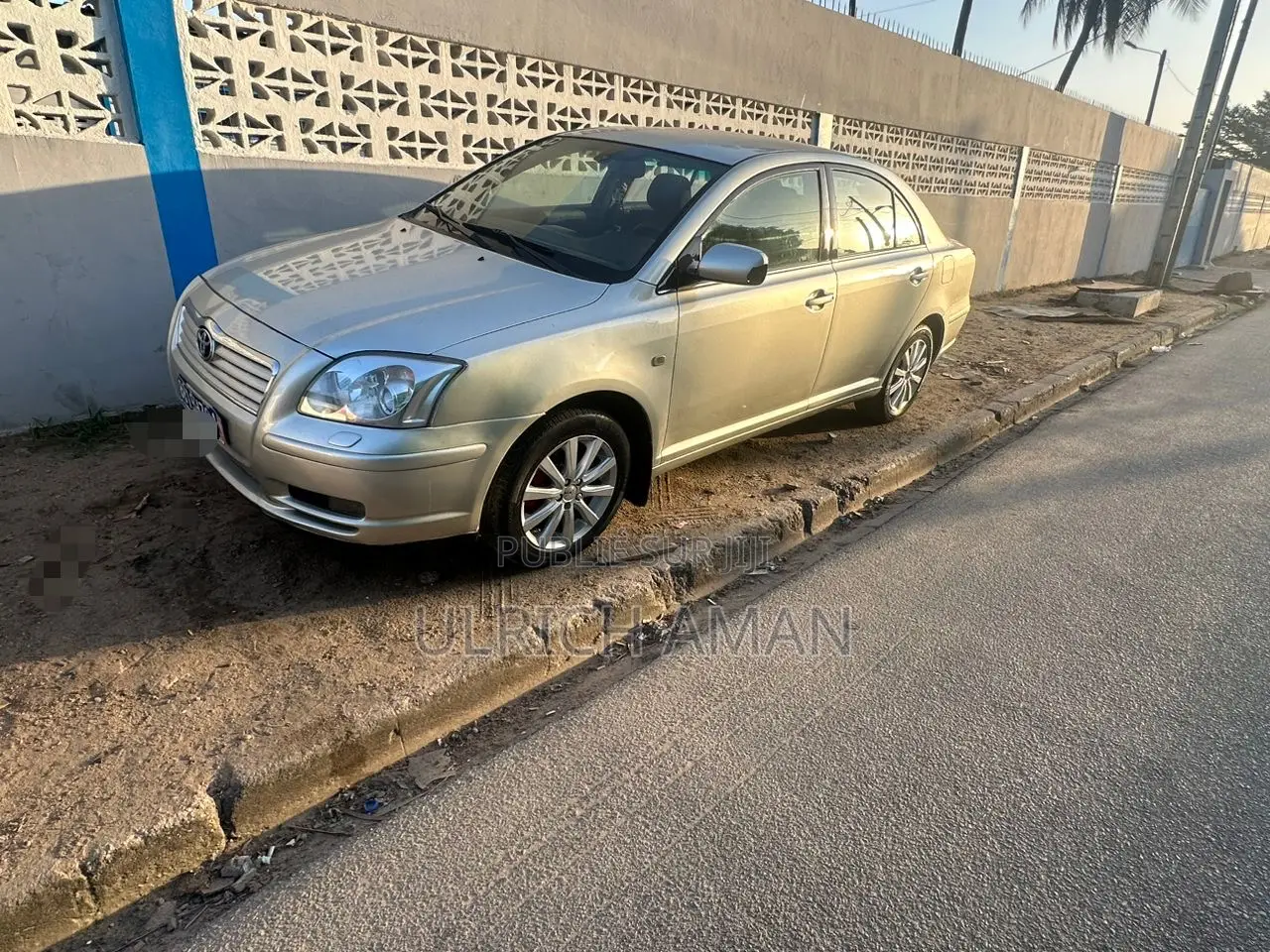 Toyota Avensis 2018 Gris