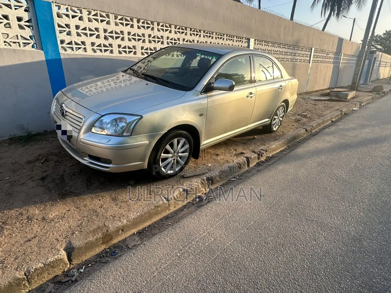 Toyota Avensis 2018 Gris