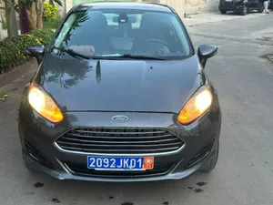 Ford Fiesta 2015 Gris