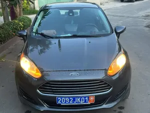 Ford Fiesta 2015 Gris
