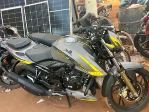 Nouveau TVS Apache 180 RTR 2025 Autre
