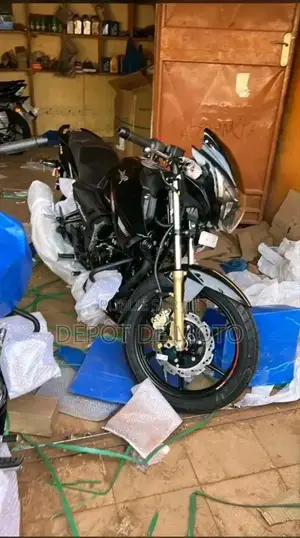 Nouveau TVS Apache 180 RTR 2025 Autre