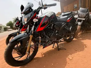 Nouveau TVS Apache 180 RTR 2025 Noir