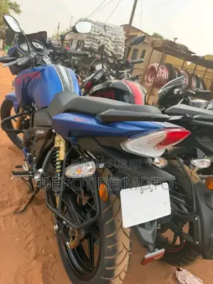 Nouveau TVS Apache 180 RTR 2023 Bleu