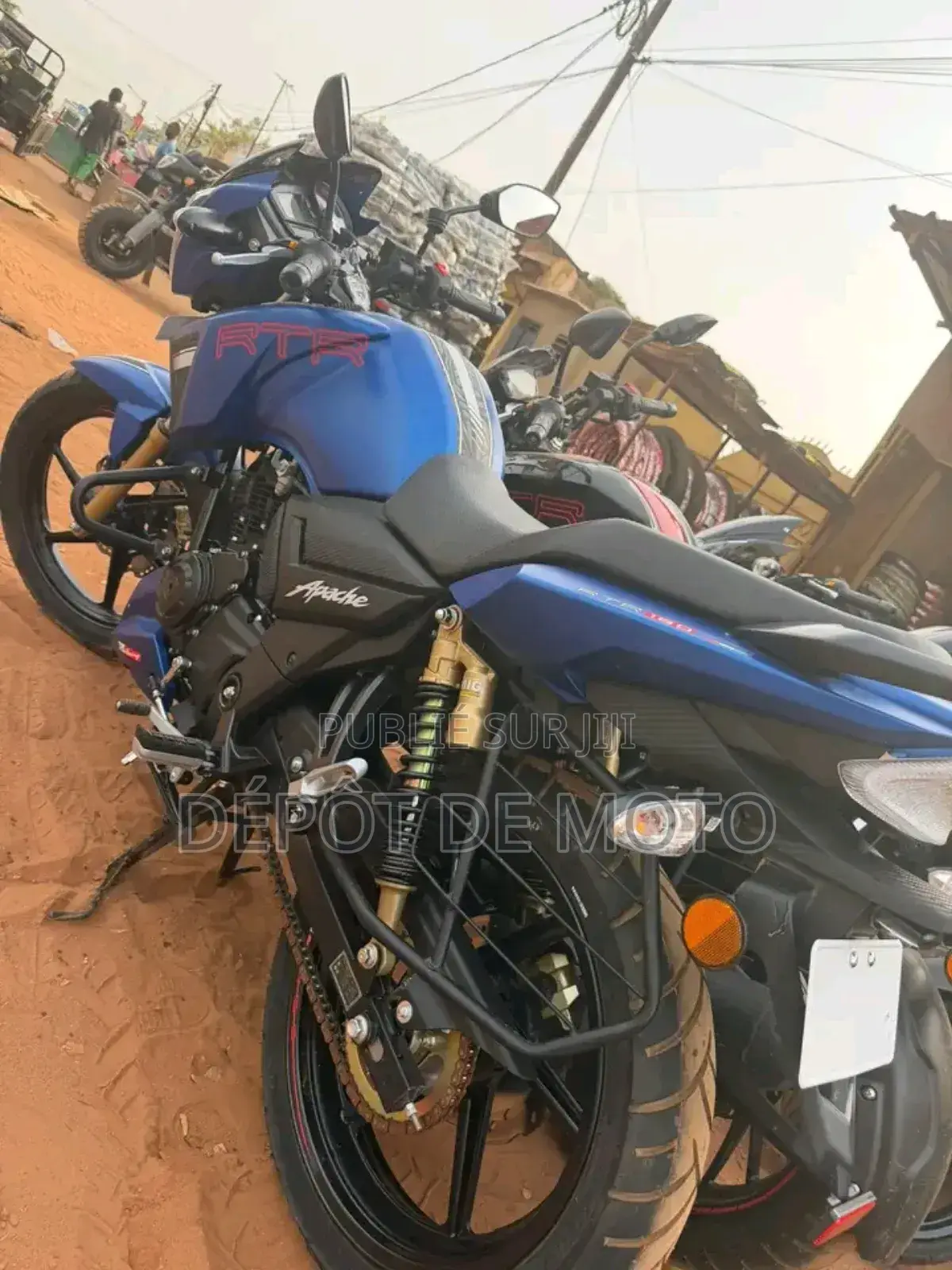 Nouveau TVS Apache 180 RTR 2023 Bleu
