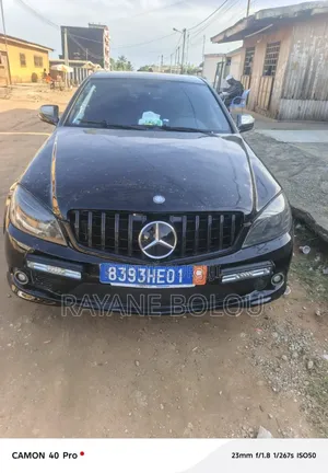 Mercedes-Benz C300 Luxury 4Matic Sedan AWD (3.0L 6cyl 7A) 2010 Noir