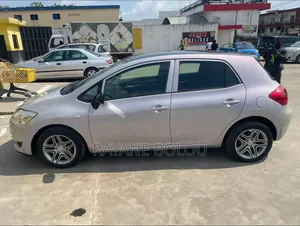 Toyota Auris 1.4 VVTi 2008 Gris