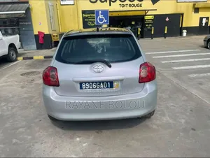 Toyota Auris 1.4 VVTi 2008 Gris