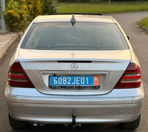 Mercedes-Benz C200 2004 Gris