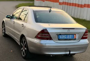Mercedes-Benz C200 2004 Gris