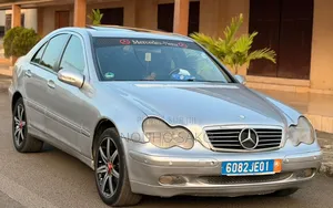 Mercedes-Benz C200 2004 Gris