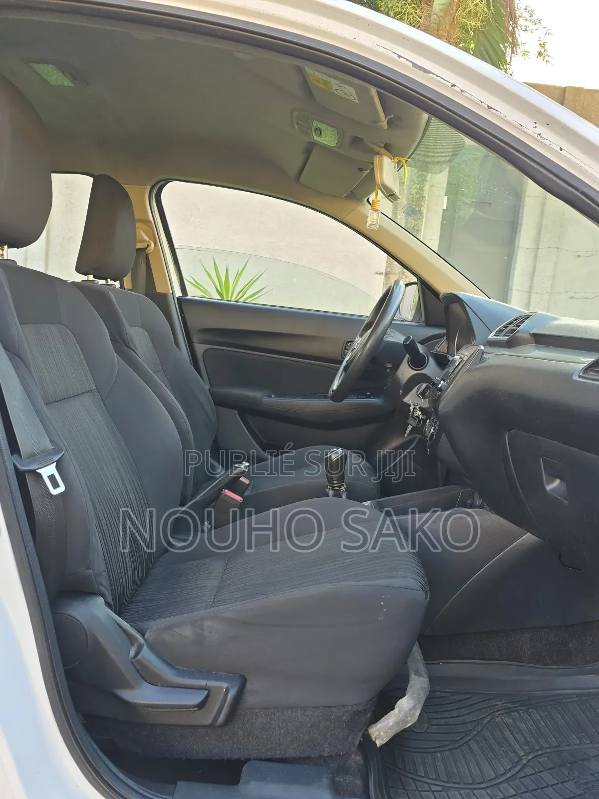 Suzuki Dzire 2023 Blanc