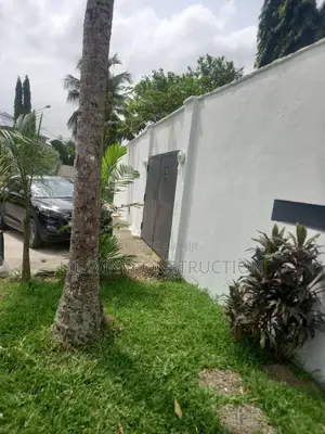 3chbre Villa dans Deux Plateaux à Vendre