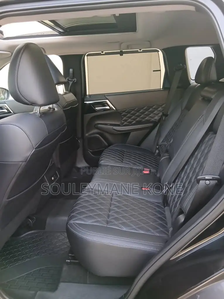 Mitsubishi Outlander 2025 Noir