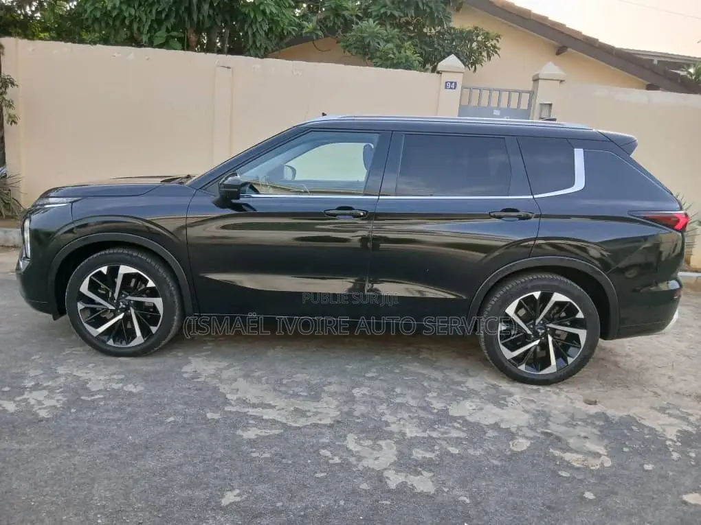 Mitsubishi Outlander 2025 Noir