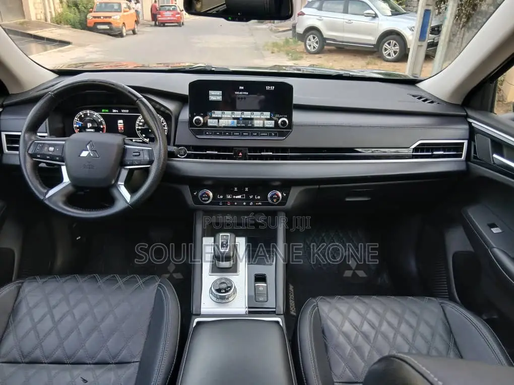 Mitsubishi Outlander 2025 Noir