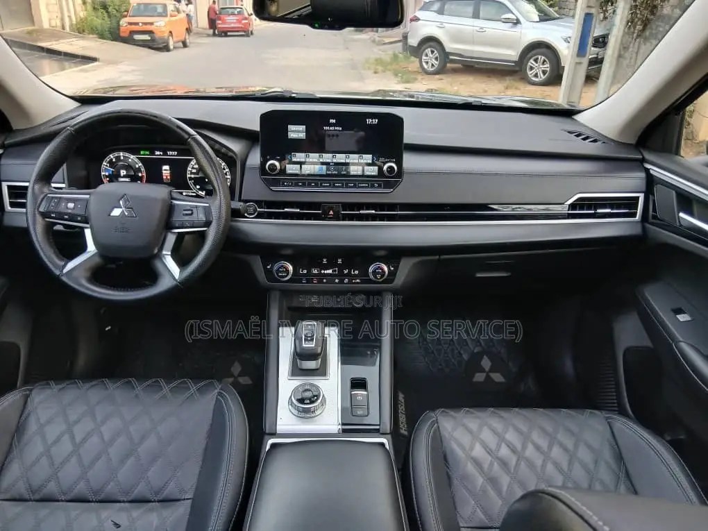 Mitsubishi Outlander 2025 Noir