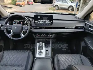 Mitsubishi Outlander 2025 Noir