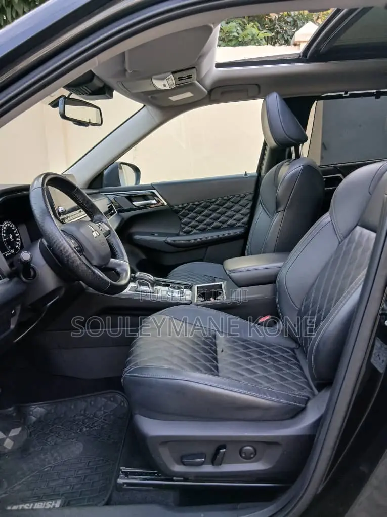 Mitsubishi Outlander 2025 Noir