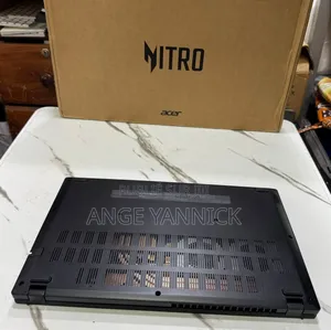 Nouveau Ordinateur portable HP Omen 15 16GB Intel Core i7 SSD 512GB