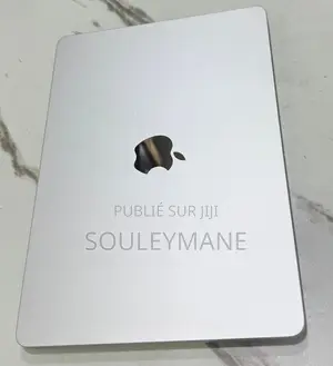 Ordinateur portable Apple MacBook Air 2022 M2 16GB Apple M2 SSD 512GB