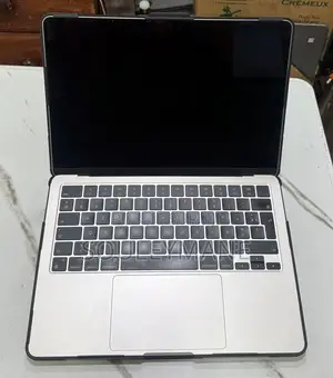 Ordinateur portable Apple MacBook Air 2022 M2 16GB Apple M2 SSD 512GB
