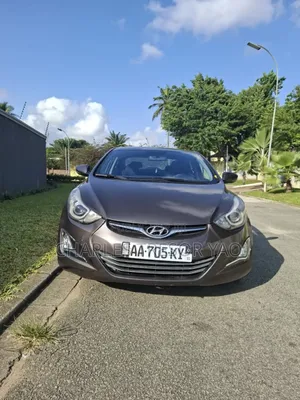 Hyundai Elantra Limited 4dr Sedan (1.8L 4cyl 6A) 2014 Gris