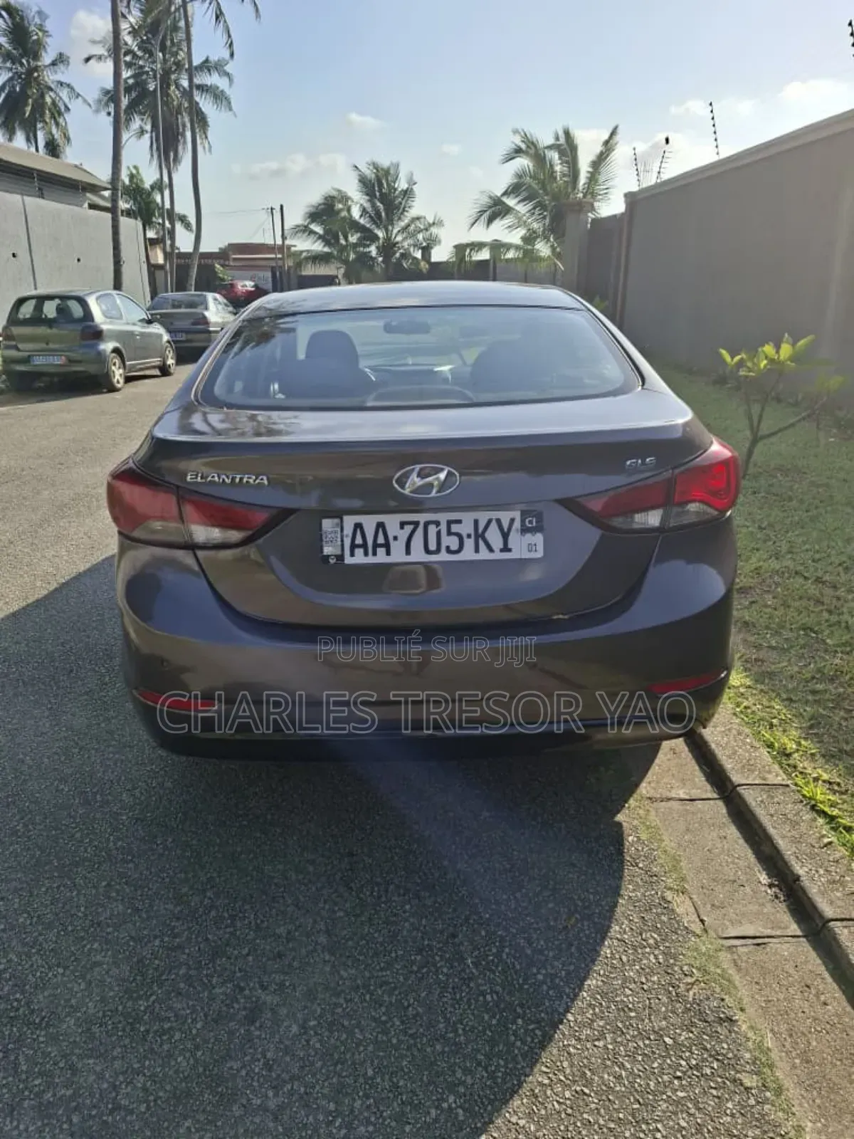 Hyundai Elantra Limited 4dr Sedan (1.8L 4cyl 6A) 2014 Gris