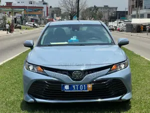Toyota Camry 2019 Gris